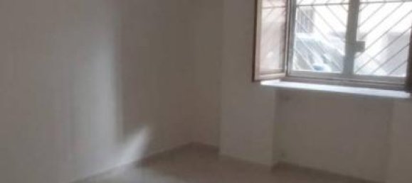 3 rooms Apartment in Naples, Italy No. 38910 2