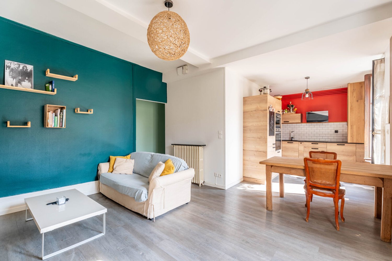 Квартира с 2 спальнями в Вильфранш-сюр-Сон, Франция № 244753