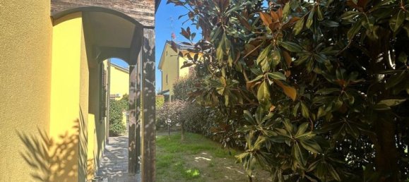 3-salle Villa à Rozzano, Italy No. 25592 10