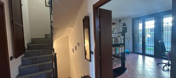 3-salle Villa à Rozzano, Italy No. 25592 26