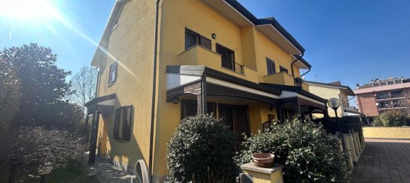 3-salle Villa à Rozzano, Italy No. 25592 2