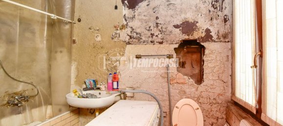 4 rooms Apartment in Sormano, Italy No. 36857 7