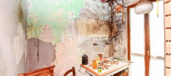 4 rooms Apartment in Sormano, Italy No. 36857 6