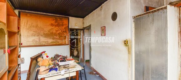 4 rooms Apartment in Sormano, Italy No. 36857 8