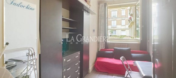 Studio in Paris, France No. 148372 2