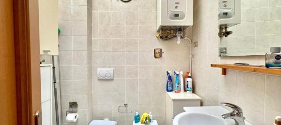 3 Schlafzimmer Haus in Massa, Italy, Nr. 327202 11