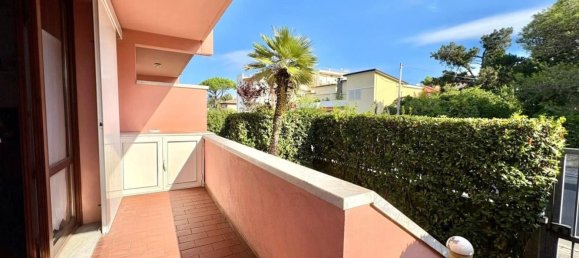 3 Schlafzimmer Haus in Massa, Italy, Nr. 327202 3