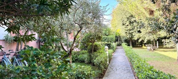 3 Schlafzimmer Haus in Massa, Italy, Nr. 327202 19