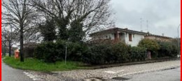 Casa de 4 habitaciónes en Pegognaga, Italy No. 229848 3