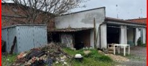 Casa de 4 habitaciónes en Pegognaga, Italy No. 229848 5