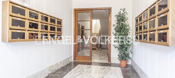 Квартира с 2 спальнями в Рим, Италия № 132171 16