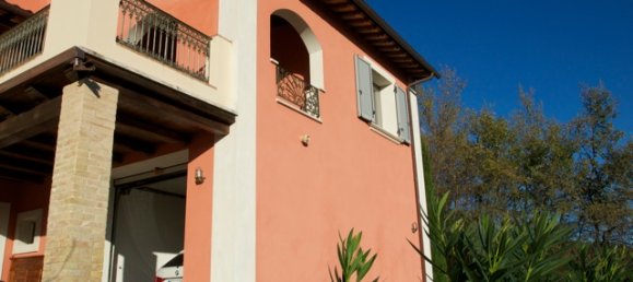 3 bedrooms House in Ascoli Piceno, Italy No. 137312 8