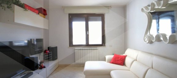 4 rooms Apartment in Pisa, Italy No. 27954 5