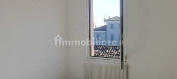 Apartamento de 2 dormitorios en Piacenza, Italy No. 31543 2