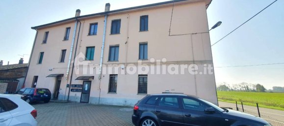Apartamento de 2 dormitorios en Piacenza, Italy No. 31543 112