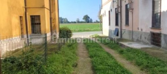 Apartamento de 2 dormitorios en Piacenza, Italy No. 31543 107