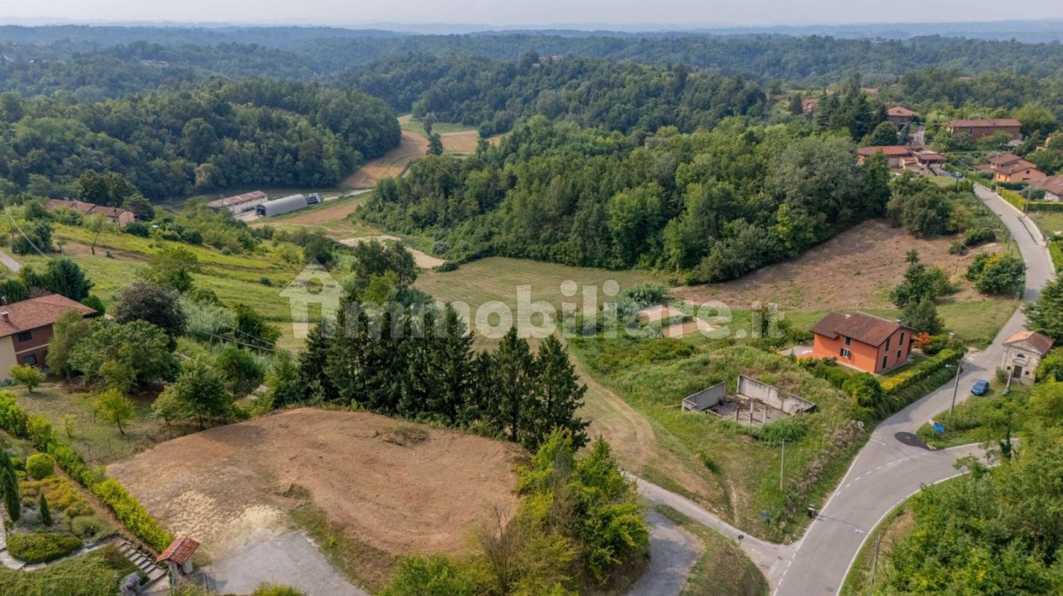 2000m² Land in Cinaglio, Italy No. 307735
