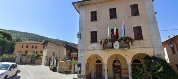 2 bedrooms Apartment in Orino, Italy No. 283020 12