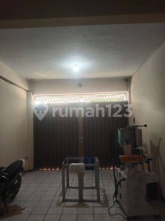 176m² Shop in Cengkareng, Indonesia No. 1841