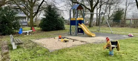 Apartamento de 2 dormitorios en Leverkusen, Germany No. 14099 3