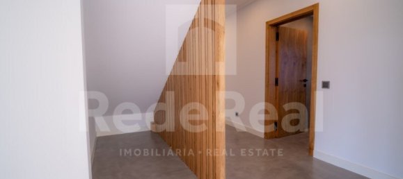 7 bedrooms Villa in Quarteira, Portugal No. 31947 3