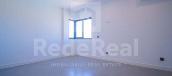 7 bedrooms Villa in Quarteira, Portugal No. 31947 25