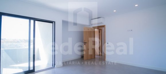 7 bedrooms Villa in Quarteira, Portugal No. 31947 17