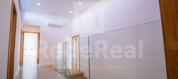 7 bedrooms Villa in Quarteira, Portugal No. 31947 30