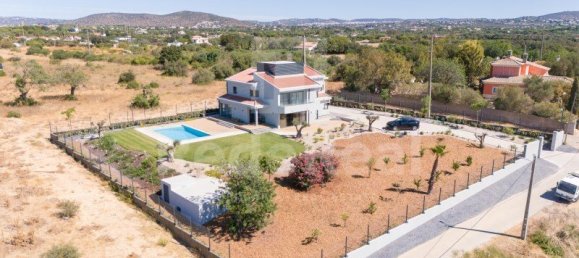 7 bedrooms Villa in Quarteira, Portugal No. 31947 33
