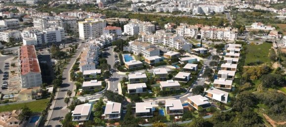 577m² Land in Albufeira, Portugal No. 156282 2