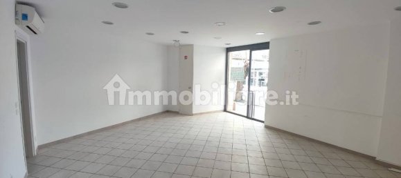 1-Zimmer Gewerbliche Immobilie in Capo d'Orlando, Italy, Nr. 146057 3