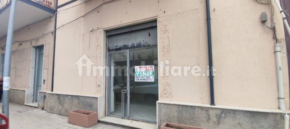 1-Zimmer Gewerbliche Immobilie in Capo d'Orlando, Italy, Nr. 146057 2