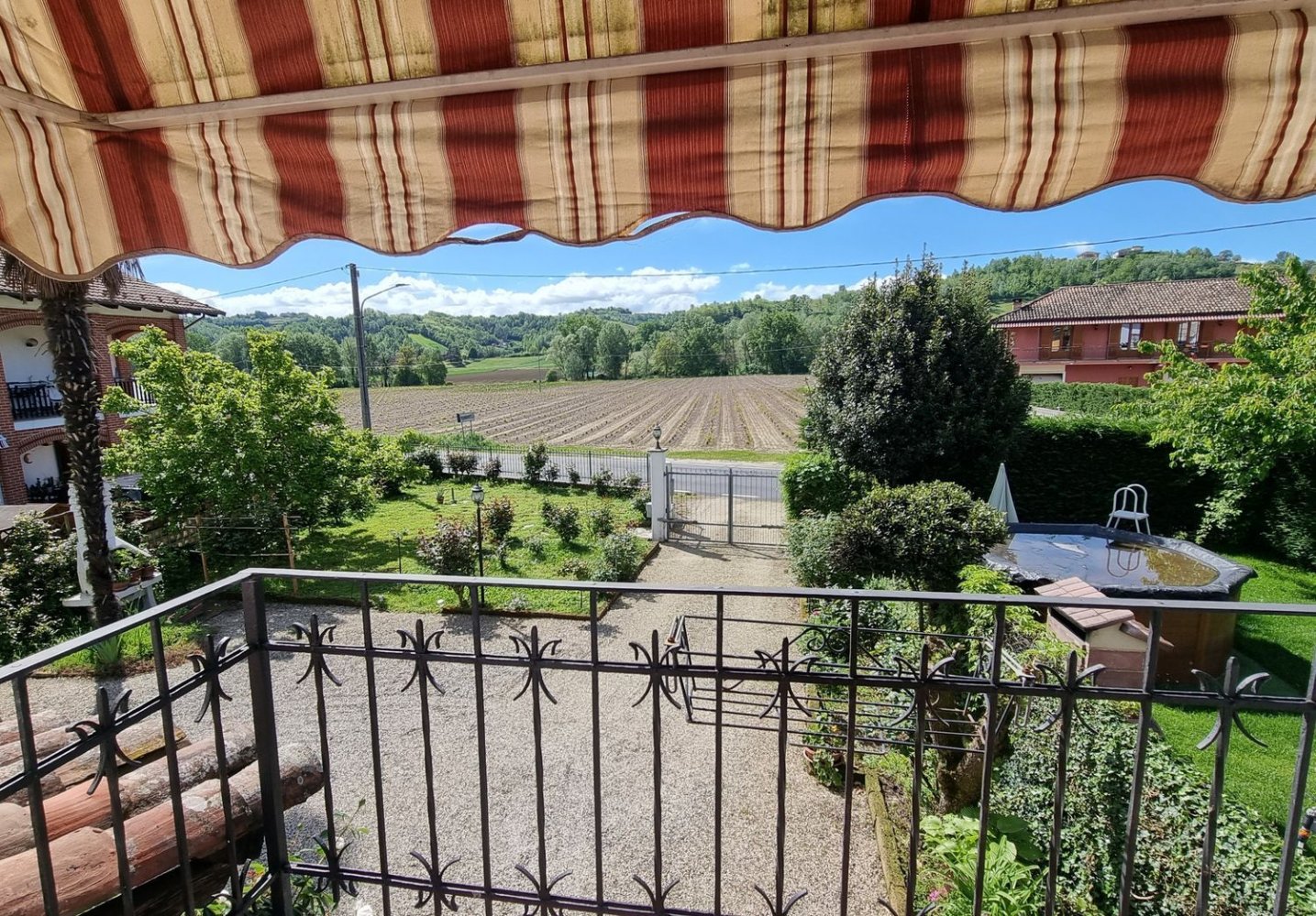 Casa de 6 divisões em Mombercelli, Italy N.º 119275