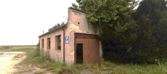 140m² Commercial property in Masi, Italy No. 218043 11