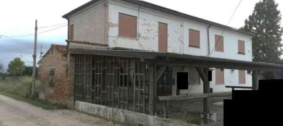140m² Commercial property in Masi, Italy No. 218043 3