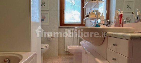 Apartamento de 3 dormitorios en Desio, Italy No. 324827 9