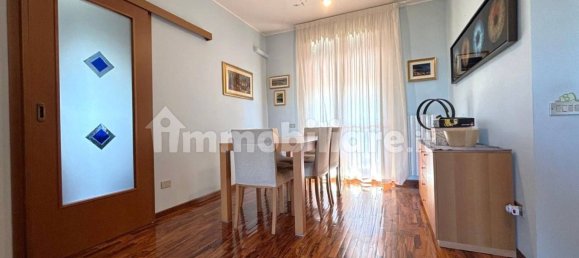 Apartamento de 3 dormitorios en Desio, Italy No. 324827 10