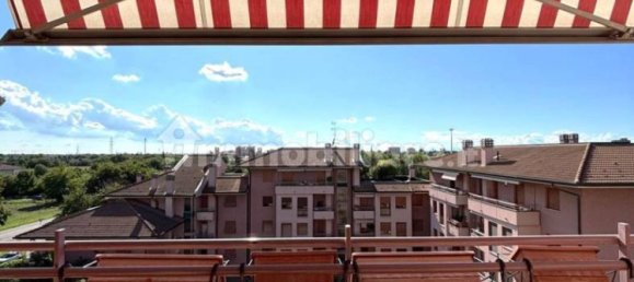 Apartamento de 3 dormitorios en Desio, Italy No. 324827 28