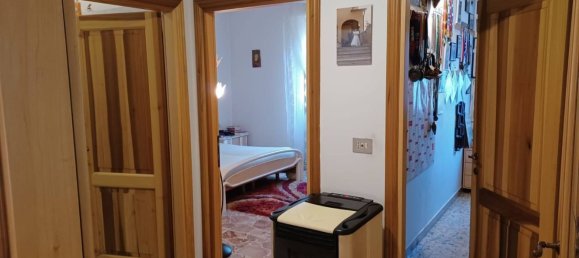 3 rooms Apartment in Figline e Incisa Valdarno, Italy No. 165991 16