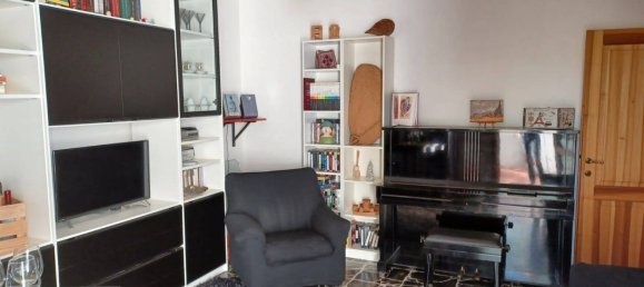 3 rooms Apartment in Figline e Incisa Valdarno, Italy No. 165991 18