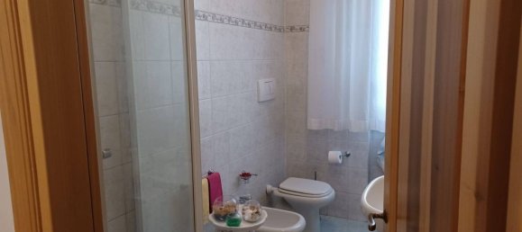 3 rooms Apartment in Figline e Incisa Valdarno, Italy No. 165991 11