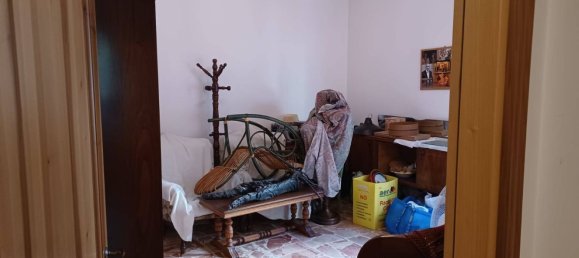 3 rooms Apartment in Figline e Incisa Valdarno, Italy No. 165991 6