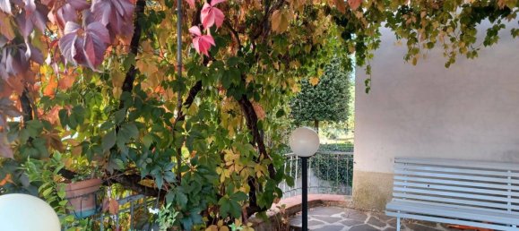 3 rooms Apartment in Figline e Incisa Valdarno, Italy No. 165991 4