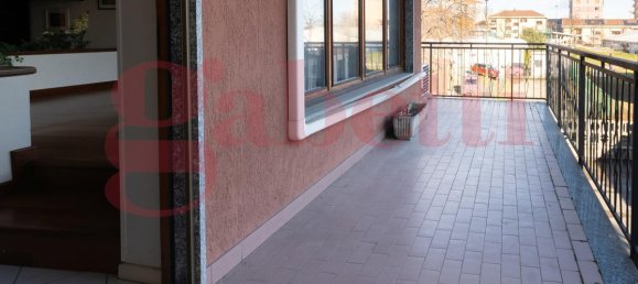 5 rooms Apartment in Settimo Torinese, Italy No. 178698 7