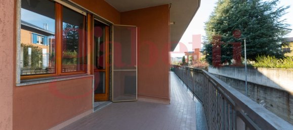 5 rooms Apartment in Settimo Torinese, Italy No. 178698 12