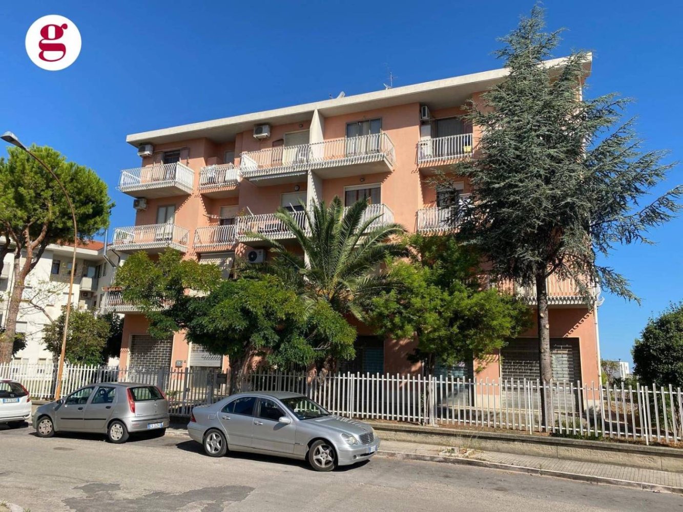 1 room Commercial property in Vasto, Italy No. 272164