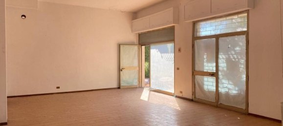 1 room Commercial property in Vasto, Italy No. 272164 11