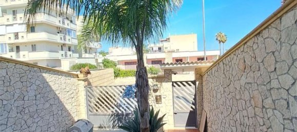 8 غرف نوم منزل في Surbo, Italy رقم 339210 24