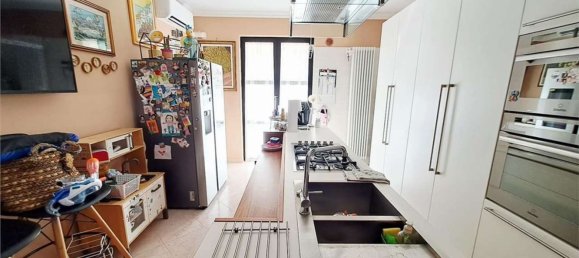 8 غرف نوم منزل في Surbo, Italy رقم 339210 27