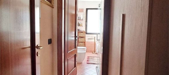 8 غرف نوم منزل في Surbo, Italy رقم 339210 30